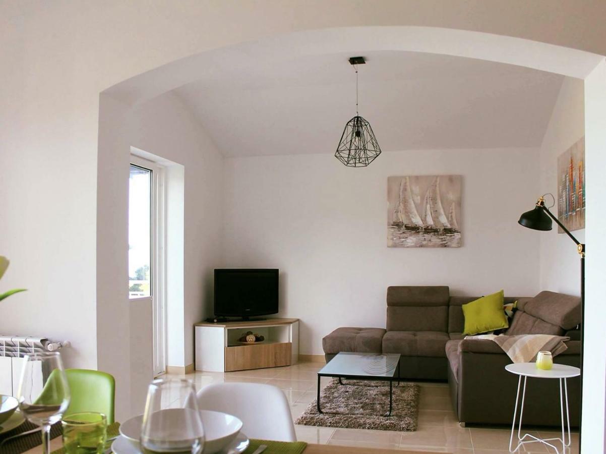 Apartman Ruza 2 Opric エクステリア 写真