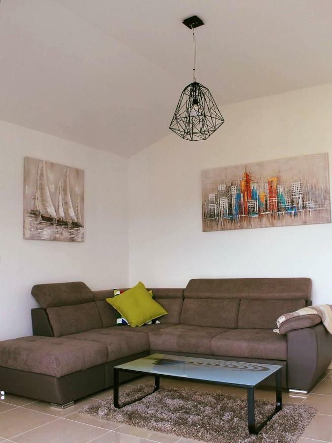 Apartman Ruza 2 Opric エクステリア 写真