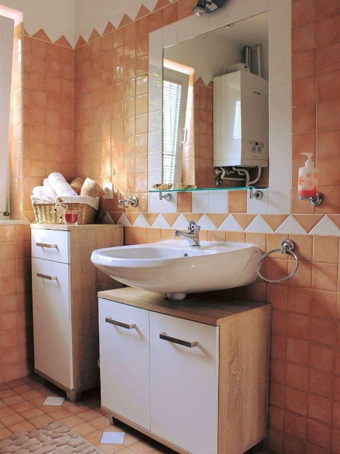 Apartman Ruza 2 Opric エクステリア 写真