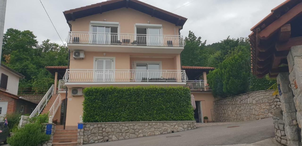 Apartman Ruza 2 Opric エクステリア 写真